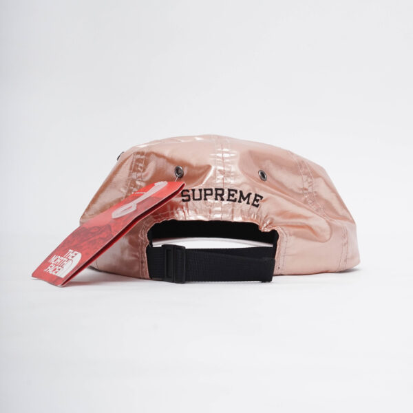 DSC00626 SUPREME X THE NORTH FACE METTALIC 6 PANEL ROSE GOLD