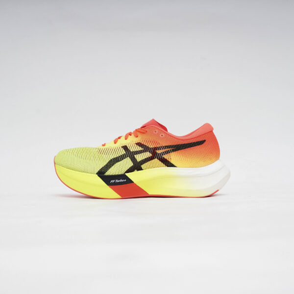 DSC02198 ASICS METASPEED SKY PARIS SAFETY YELLOW BLACK