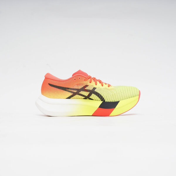 DSC02200 ASICS METASPEED SKY PARIS SAFETY YELLOW BLACK