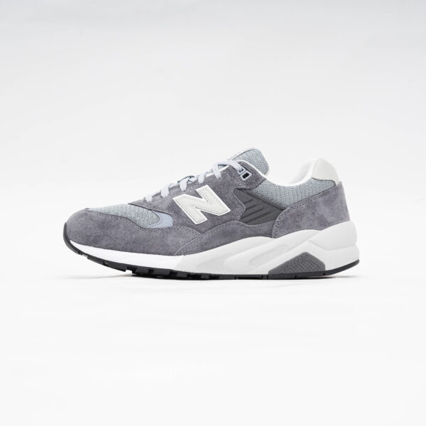 DSC02431 NEW BALANCE MT580ADB GREY