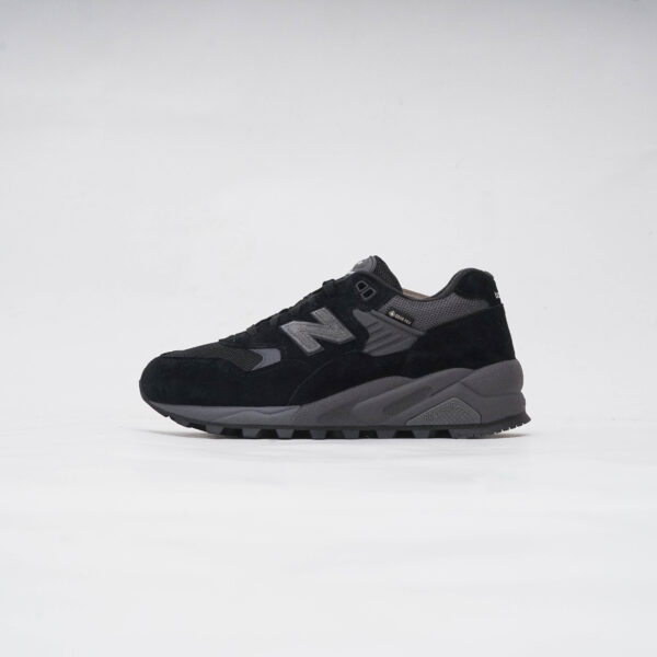 DSC05968 NEW BALANCE MT580RGR GORETEX BLACK