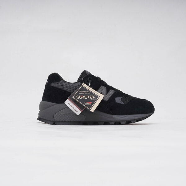 DSC05970 NEW BALANCE MT580RGR GORETEX BLACK