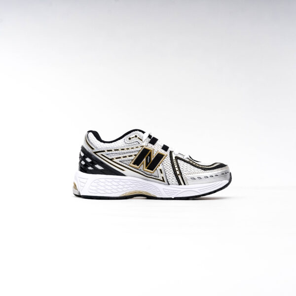 DSC07409 NEW BALANCE M1906RA WHITE BLACK GOLD