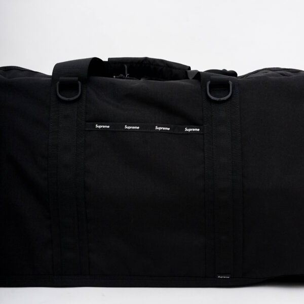supreme fw24 duffle bag black ブラック Supreme Leather Large Duffle Bag (FW24) - $498