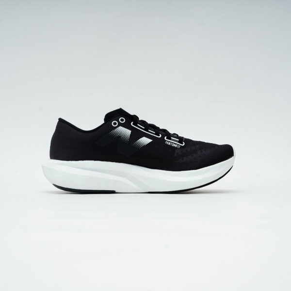 NEW BALANCE MFCXCS4 REBEL BLACK WHITE