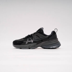 DSC09315 NIKE V2K RUN DOLL METALLIC V2K RUN GTX BLACK