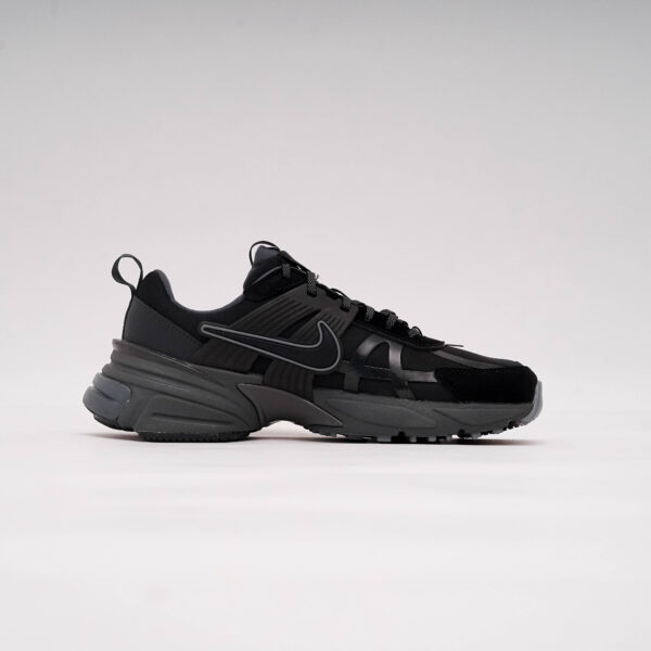 DSC09317 NIKE V2K RUN DOLL METALLIC V2K RUN GTX BLACK