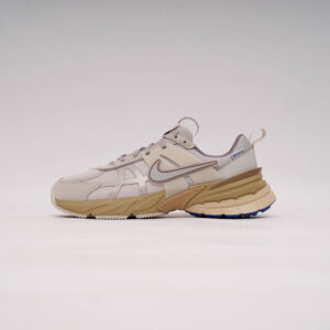 DSC09318 NIKE V2K RUN GTX IRON ORE