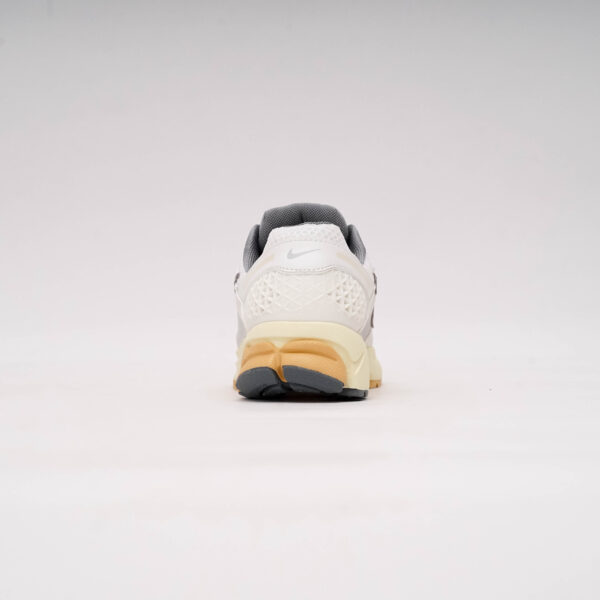 DSC09327 NIKE VOMERO 5 SUMMIT WHITE