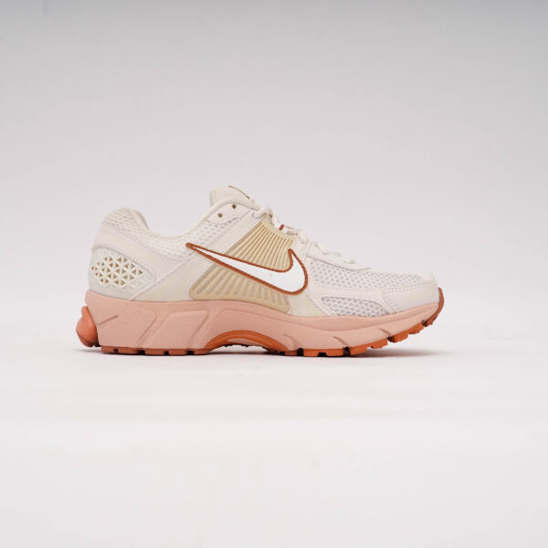 DSC09337 NIKE VOMERO 5 PHANTOM SUMMIT WHITE