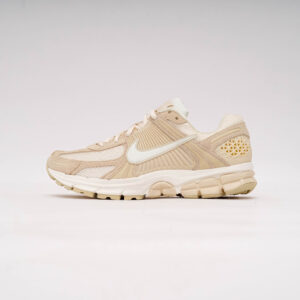 DSC09341 NIKE VOMERO 5 BEACH SAIL KHAKI PALE IVORY