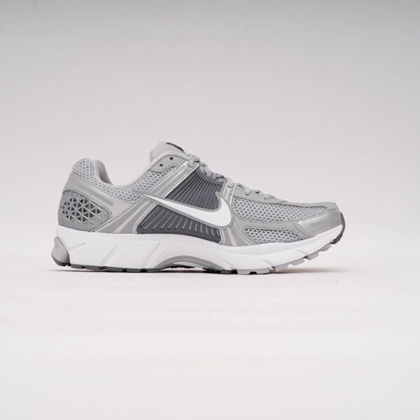 NIKE VOMERO 5 WOLF GREY WHITE