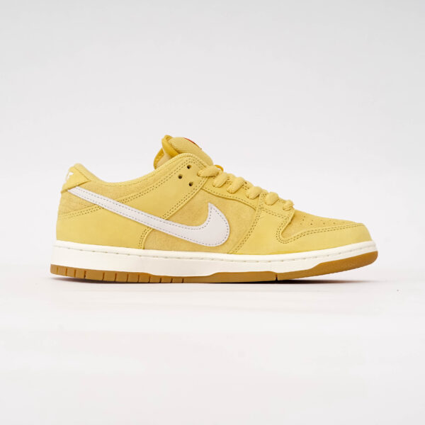 NIKE SB DUNK LOW PRO  SATURN GOLD