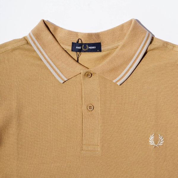 FRED PERRY TWIN TIPED KHAKI