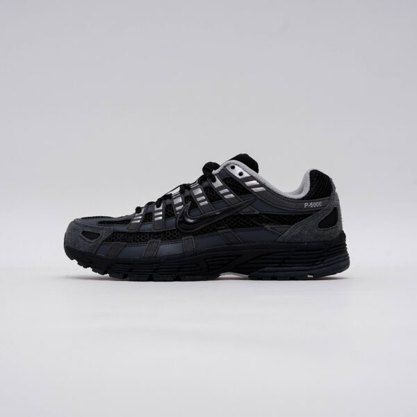 NIKE P-6000 SE BLACK ANTRACHITE CHROME