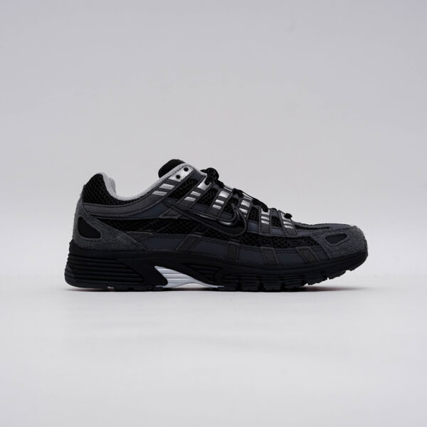 NIKE P-6000 SE BLACK ANTRACHITE CHROME