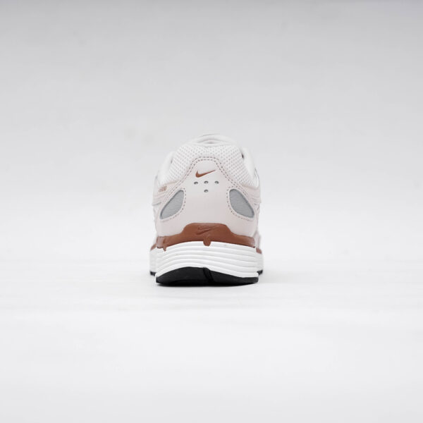 NIKE P-6000 WHITE ORE WOOD BRITISH TAN