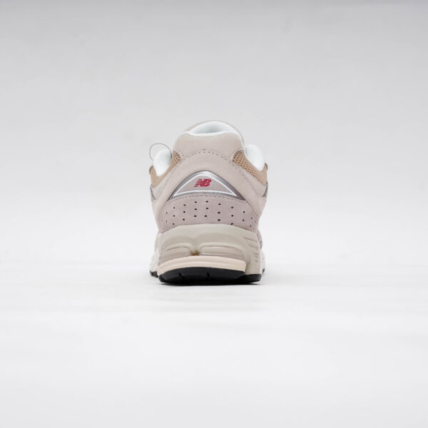 NEW BALANCE U2002RAL BEIGE